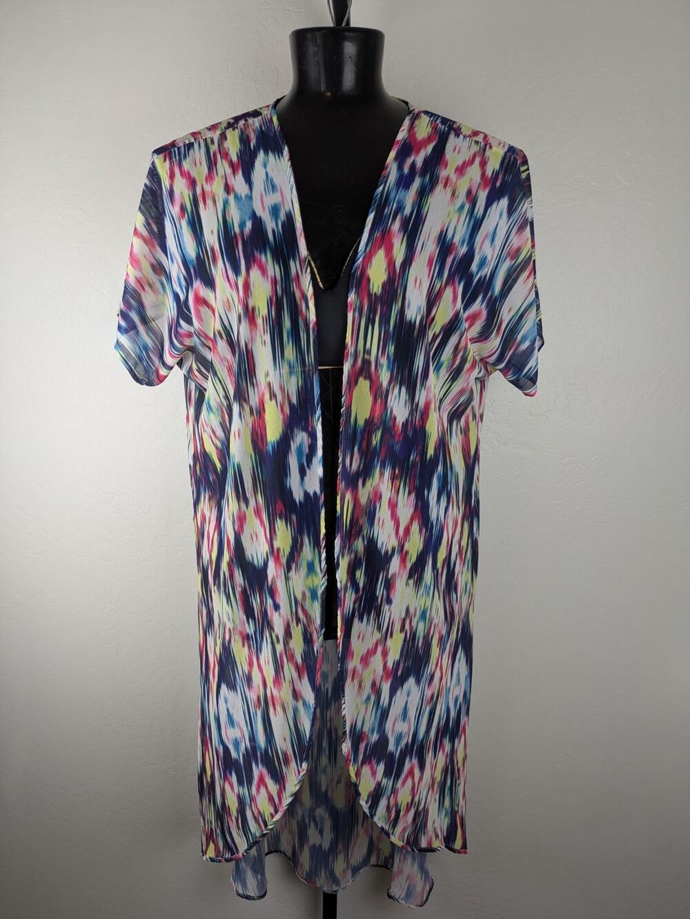 Torrid 2/3 colorful Short Sleeve High Low Hem Chiffon Kimono
